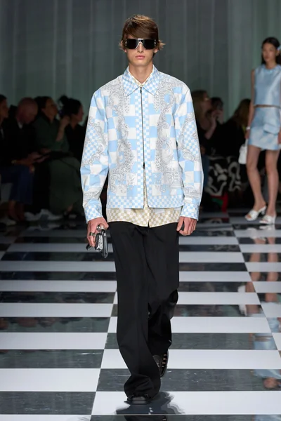 Look 33